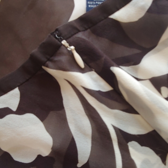 ANN TAYLOR A-LINE SILK FLORAL SKIRT SIZE 4 - Picture 4 of 6